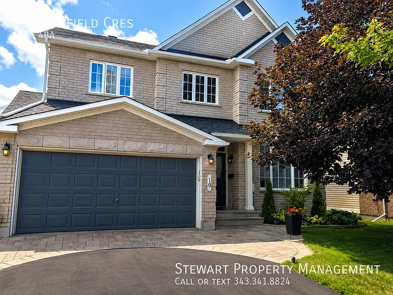 19 Farmfield Cres — Photo 1