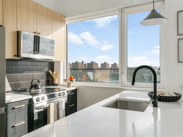 11-14 35th Ave, Astoria, NY