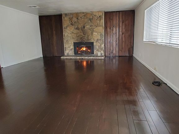 2nd image of 1755 N Avenue 46