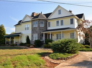 3677 River Ridge Rd, Pfafftown, NC 27040