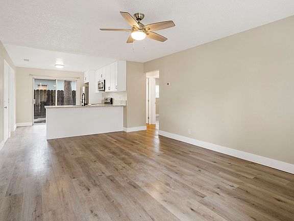 5th image of 116 W Shasta Ave #5