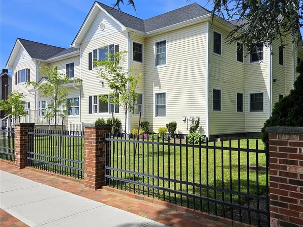 93 Hempstead Ave APT 205, Lynbrook, NY 11563