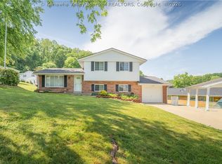 6900 Valley Brook Dr, Charleston, WV 25312