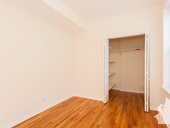 3rd image of 4845 N Albany Ave APT 2