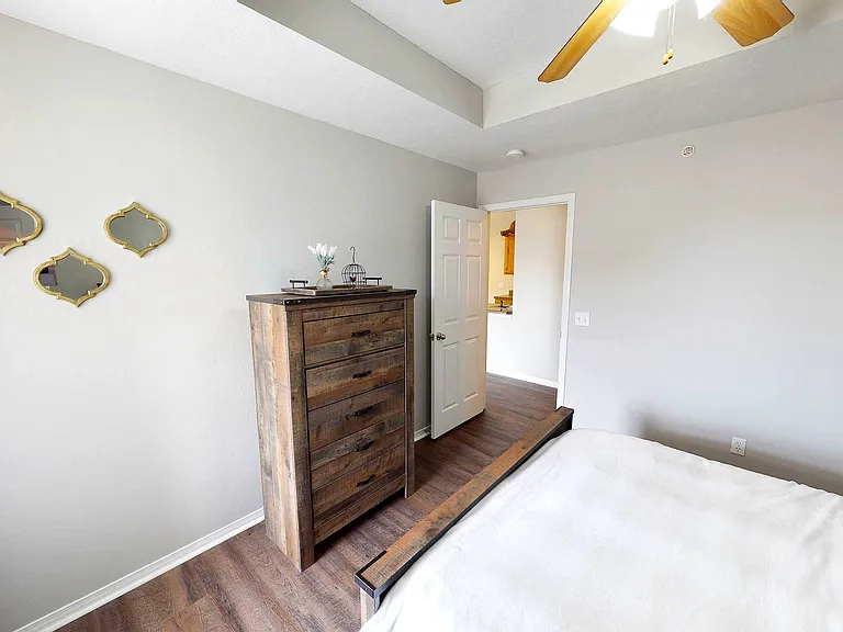 Kensington Park Apartments — Photo 18