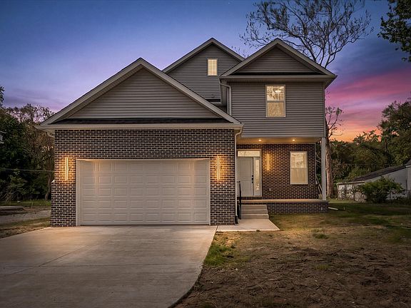3rd image of 35655 Joy Rd