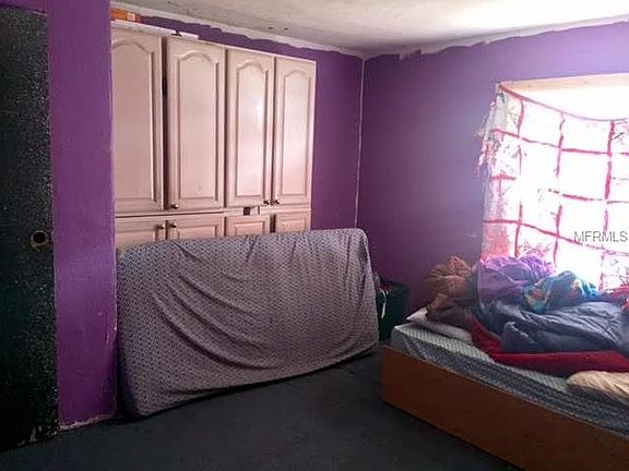 5th image of 2419 Weber St