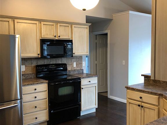 5th image of 10828 Seabiscuit Ct