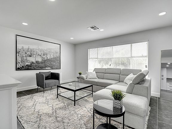 5th image of 7513 E Cambridge Ave