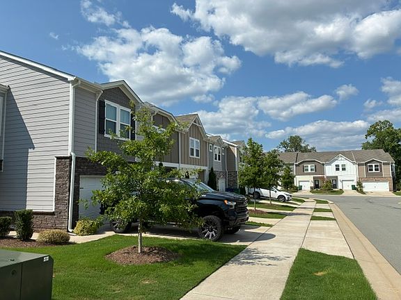 5th image of 904 Clearhaven Ln