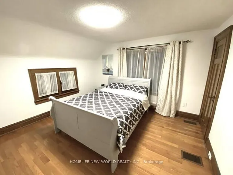 5134 Victoria Ave — Photo 10