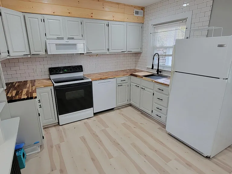403 High St — Photo 2
