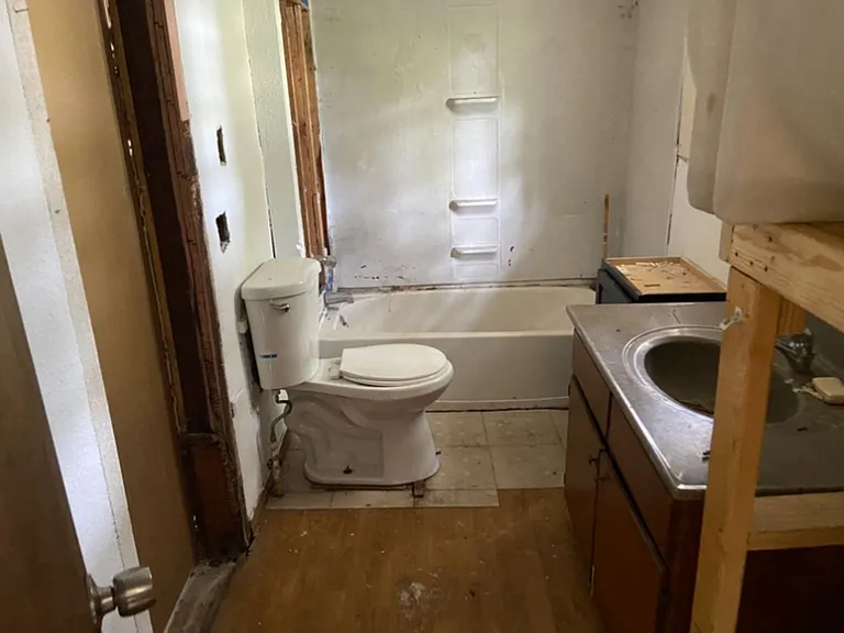 601 N Madison St — Photo 16