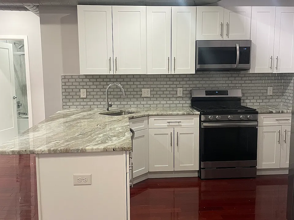 929 Marlborough St #16C