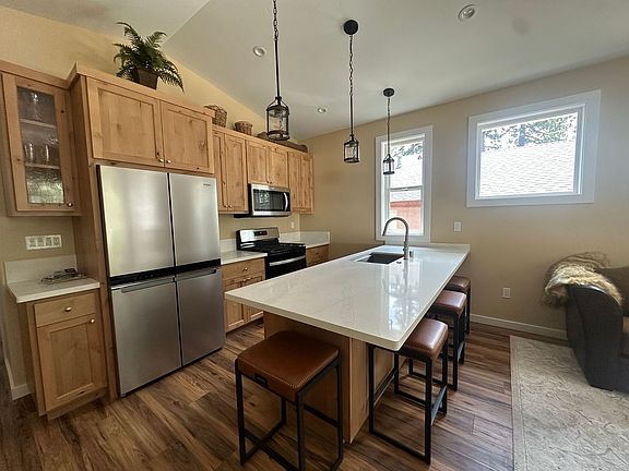 5th image of 1109 Tata Ln