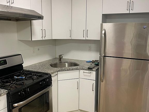 4th image of 14316 Willets Point Blvd Floor 1
