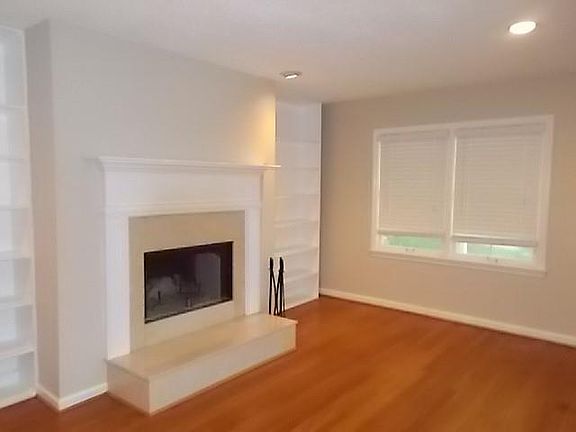 4th image of 1487 Sagamore Dr NE