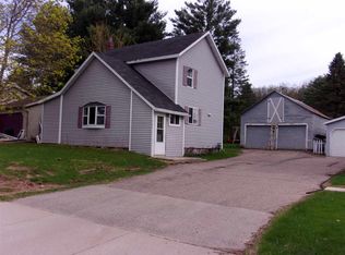 569 Clark St, Manawa, WI 54949