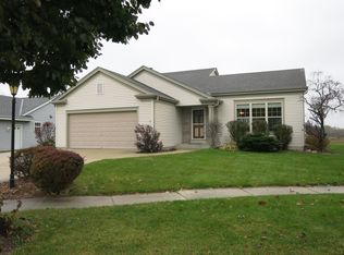 1911 Springview Ct, Waukesha, WI 53186