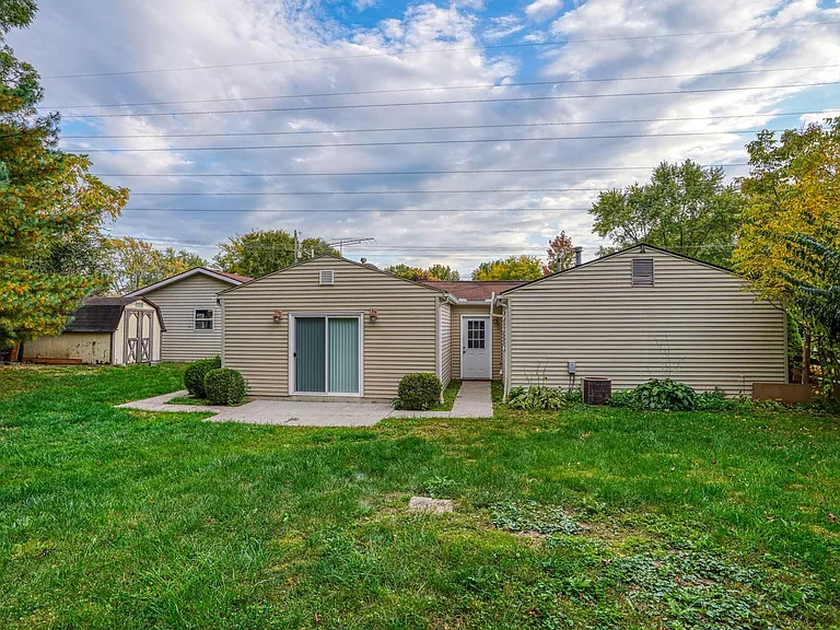 273 Shanahan Rd — Photo 41