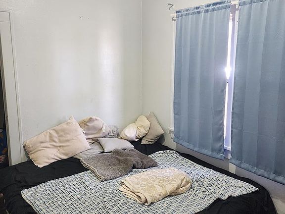 5th image of 700 S 4th St