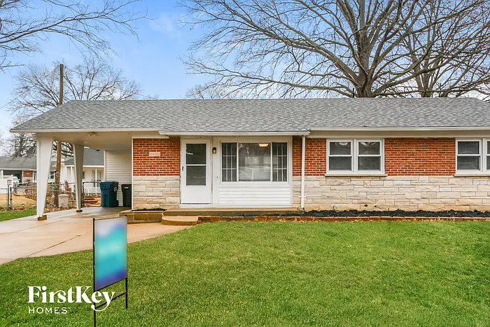 4453 Turquoise Dr photo 1