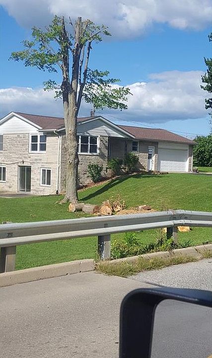 1st image of 820 E Barachel Ln