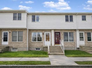30 Tom Ct, Staten Island, NY 10310