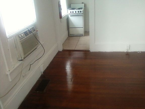 3rd image of 23 S Hollywood Ave APT 3