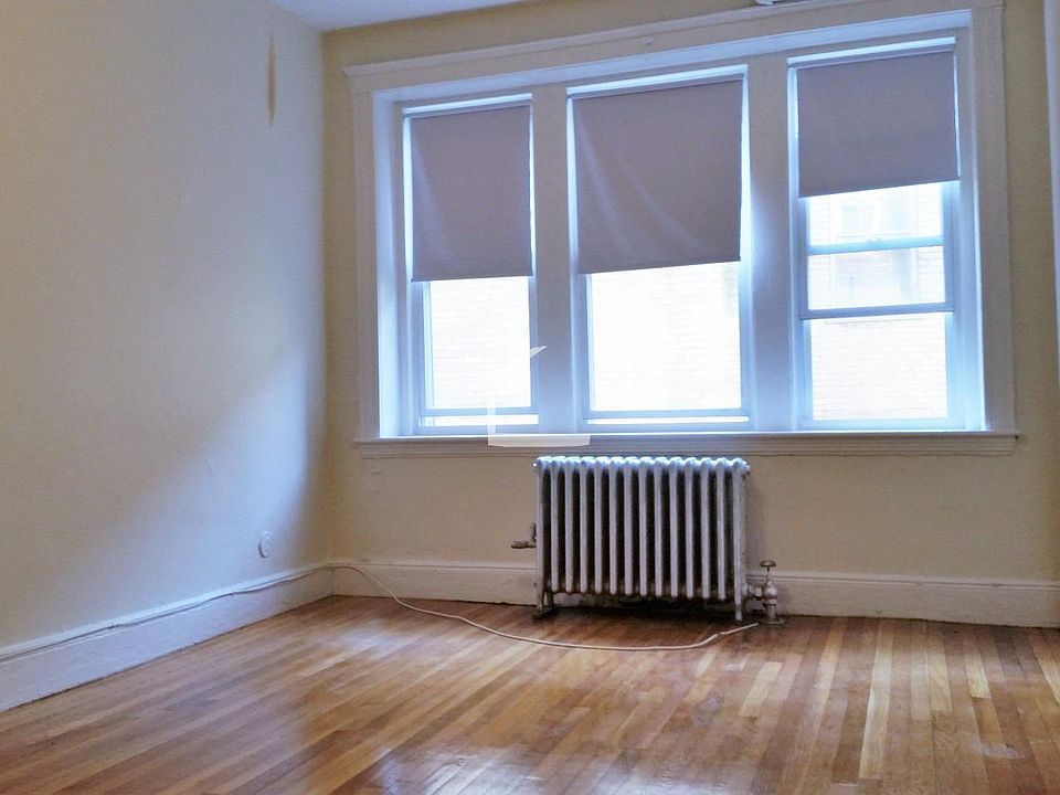 2nd image of 1820 Commonwealth Ave APT 3D