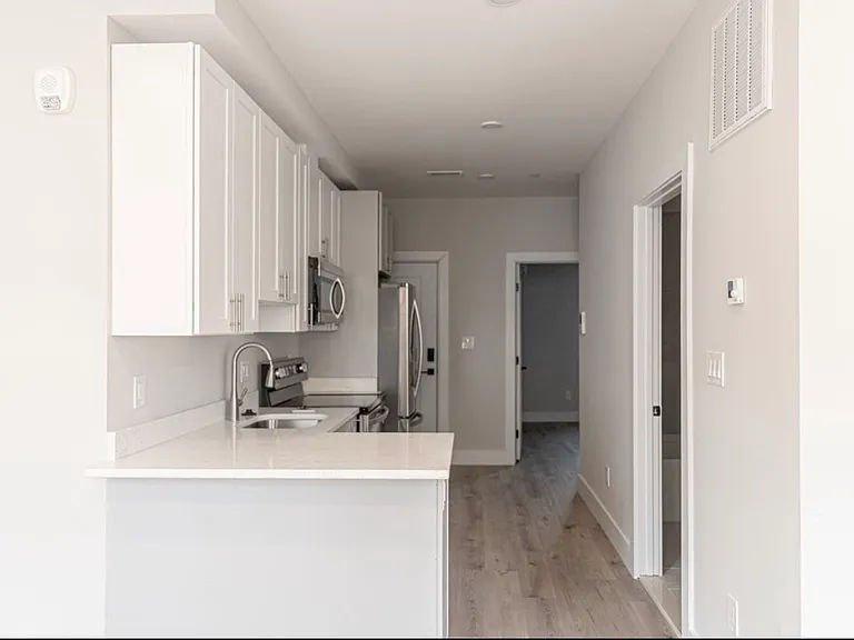 3223 M St NW #1 — Photo 8