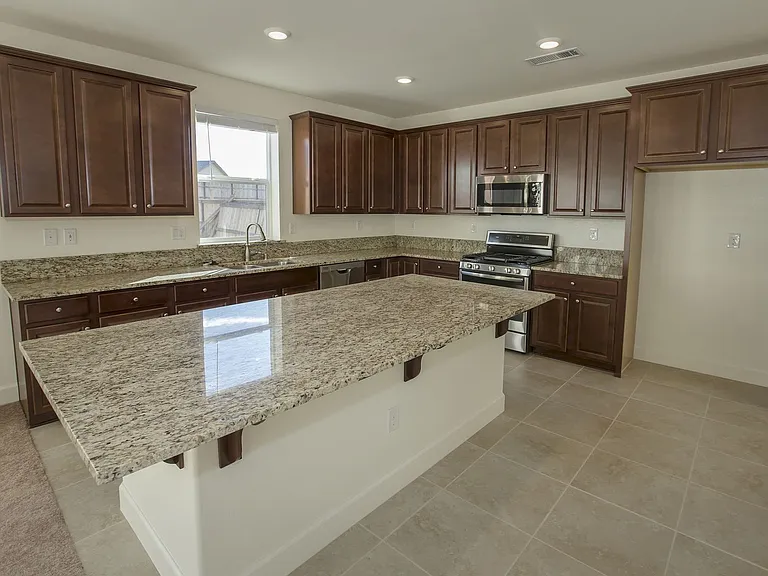 7365 Overture Dr — Photo 2