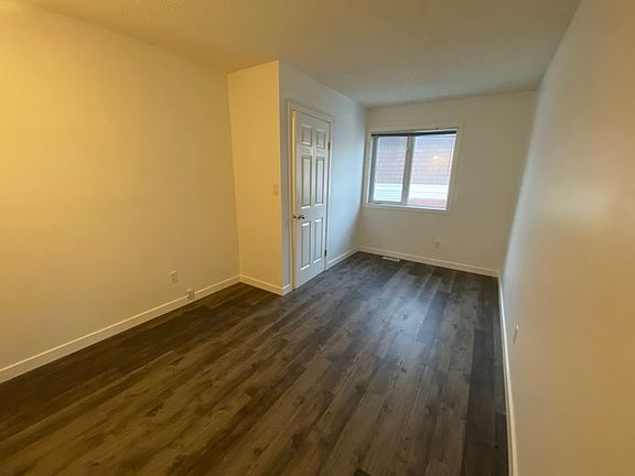 3rd image of 10946 81st Ave NW