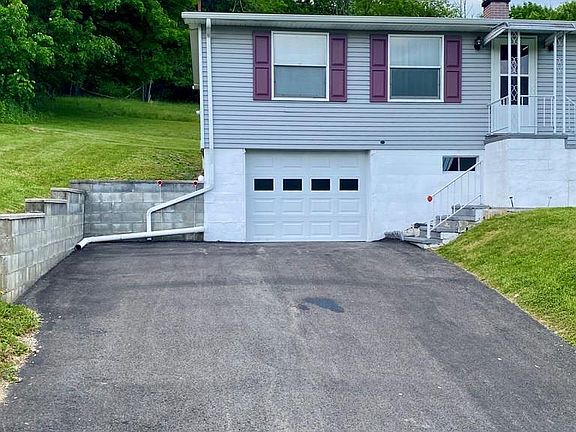 3rd image of 2058 Frankstown Rd