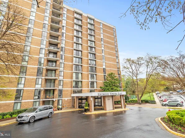 2311 Pimmit Dr APT 904, Falls Church, VA 22043