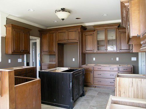 3rd image of 1034 Glastonbury Way