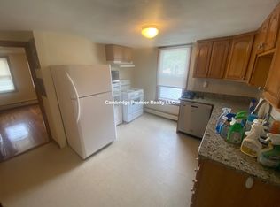 22 8th St APT 2, Cambridge, MA 02141