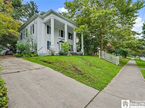 518 Lakeview Ave, Jamestown, NY 14701