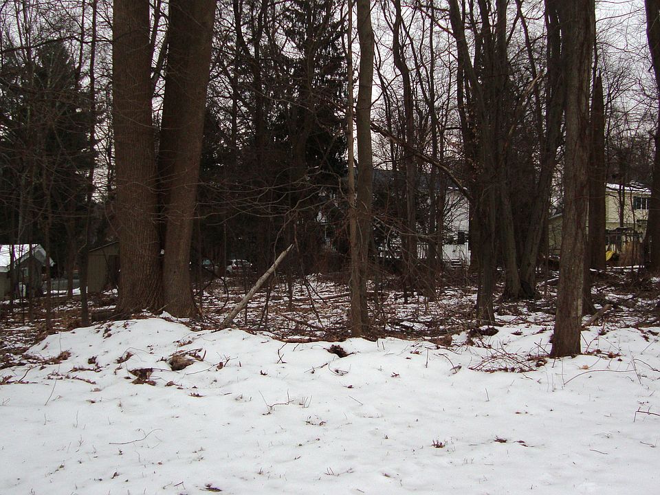 1st image of 584 Madison Ct