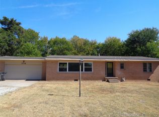 1714 McKinley Rd, Bartlesville, OK 74006