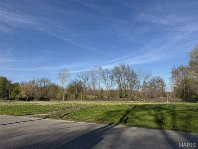 1048 W Cape Rock Dr, Cape Girardeau, MO, 63701