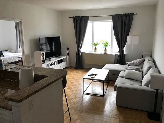 3rd image of 303 W 21st St #14