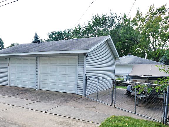 4th image of 808 24th Ave N