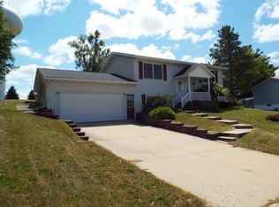 111 Maxie Ave, Elkader, IA 52043