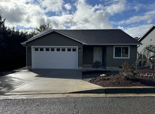 206 Mathews Dr, Myrtle Creek, OR 97457