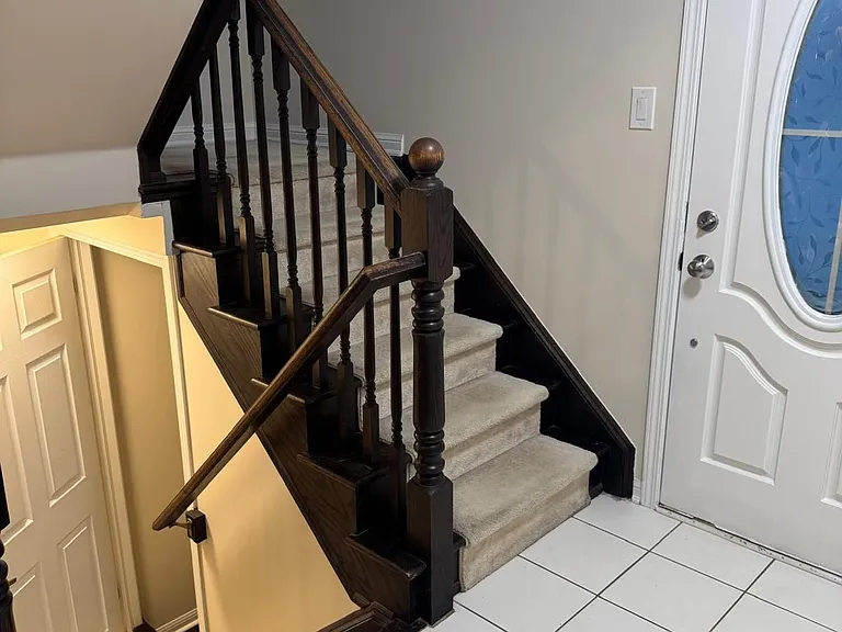 182 Higginbotham Cres — Photo 10