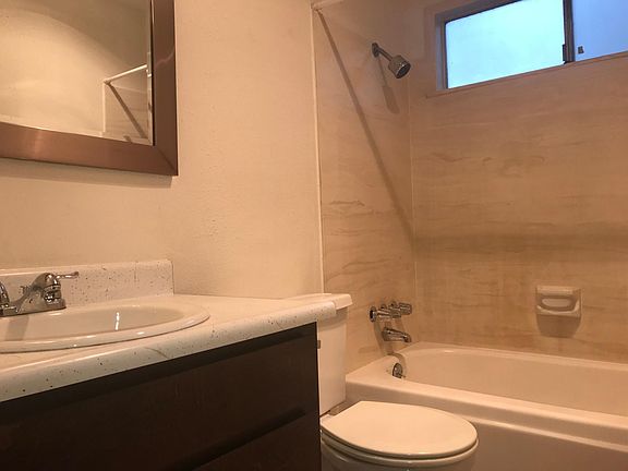 5th image of 604 Eastside St NE #2