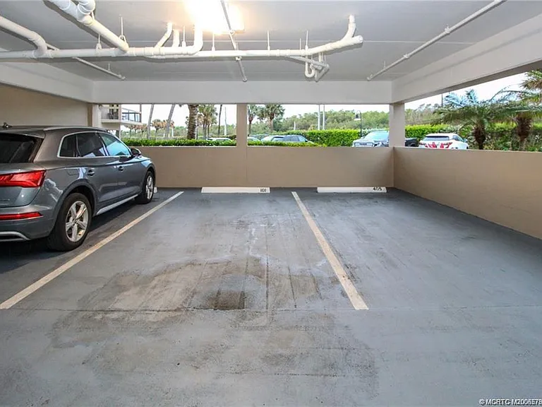 2641 NE Ocean Blvd #101 — Photo 23