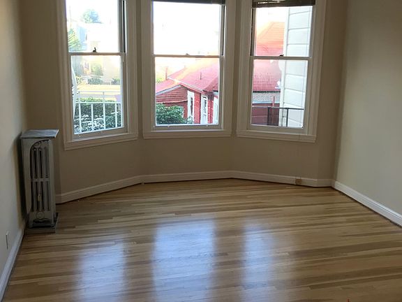 2nd image of 2635 Franklin St APT 101