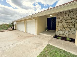 9865 Lanark St, Sun Valley, CA 91352